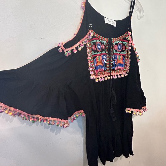 Boutique Cold Shoulder Shirt  Size Large. Colorful Embroidery Pompoms Tassel Tie - Picture 7 of 10